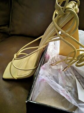 Cape Robbin Tempo Strappy Heels in Yellow Size 11 Sandals  NIB